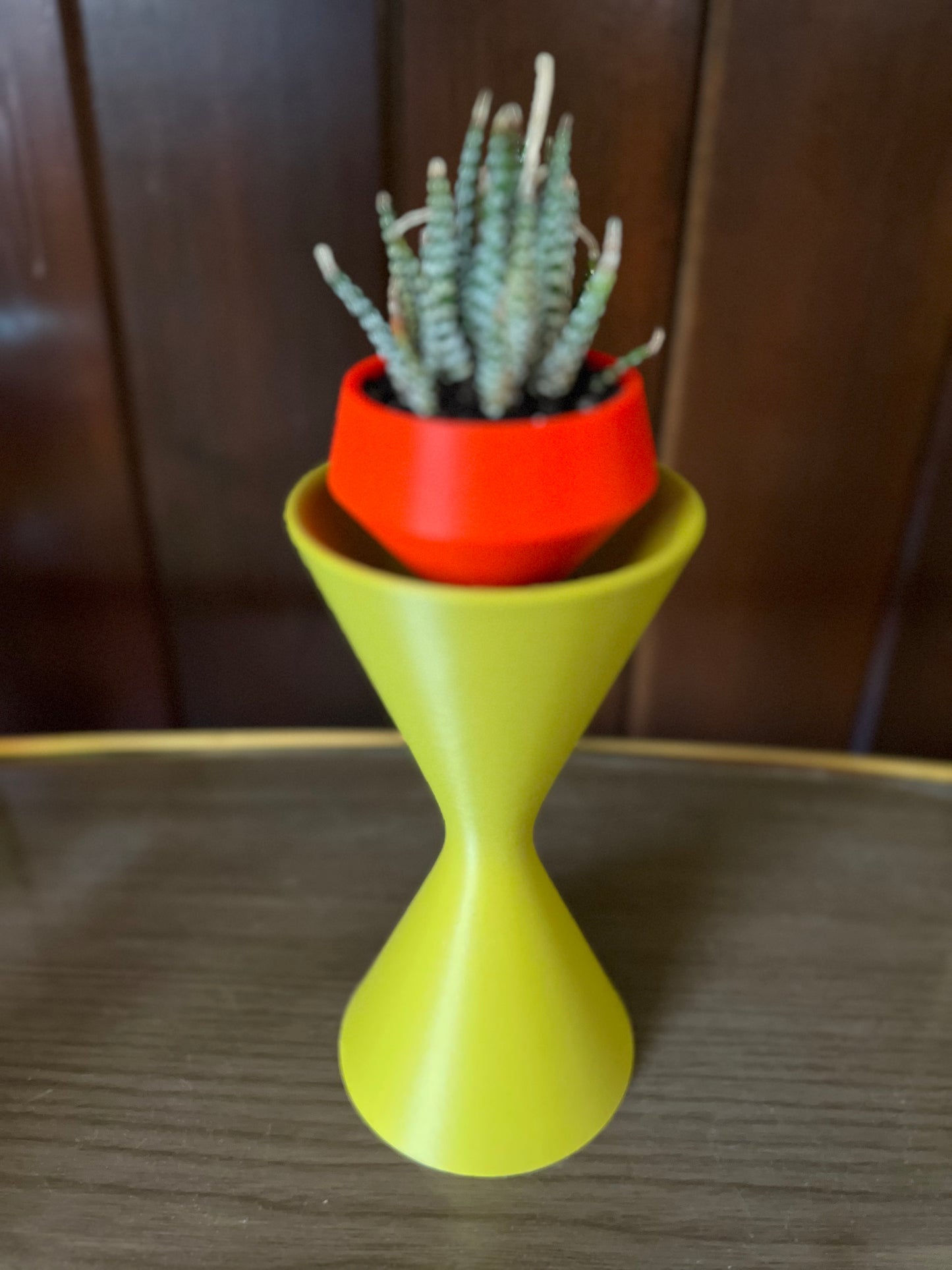 Lynch Plant Pot