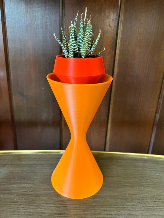 Lynch Plant Pot